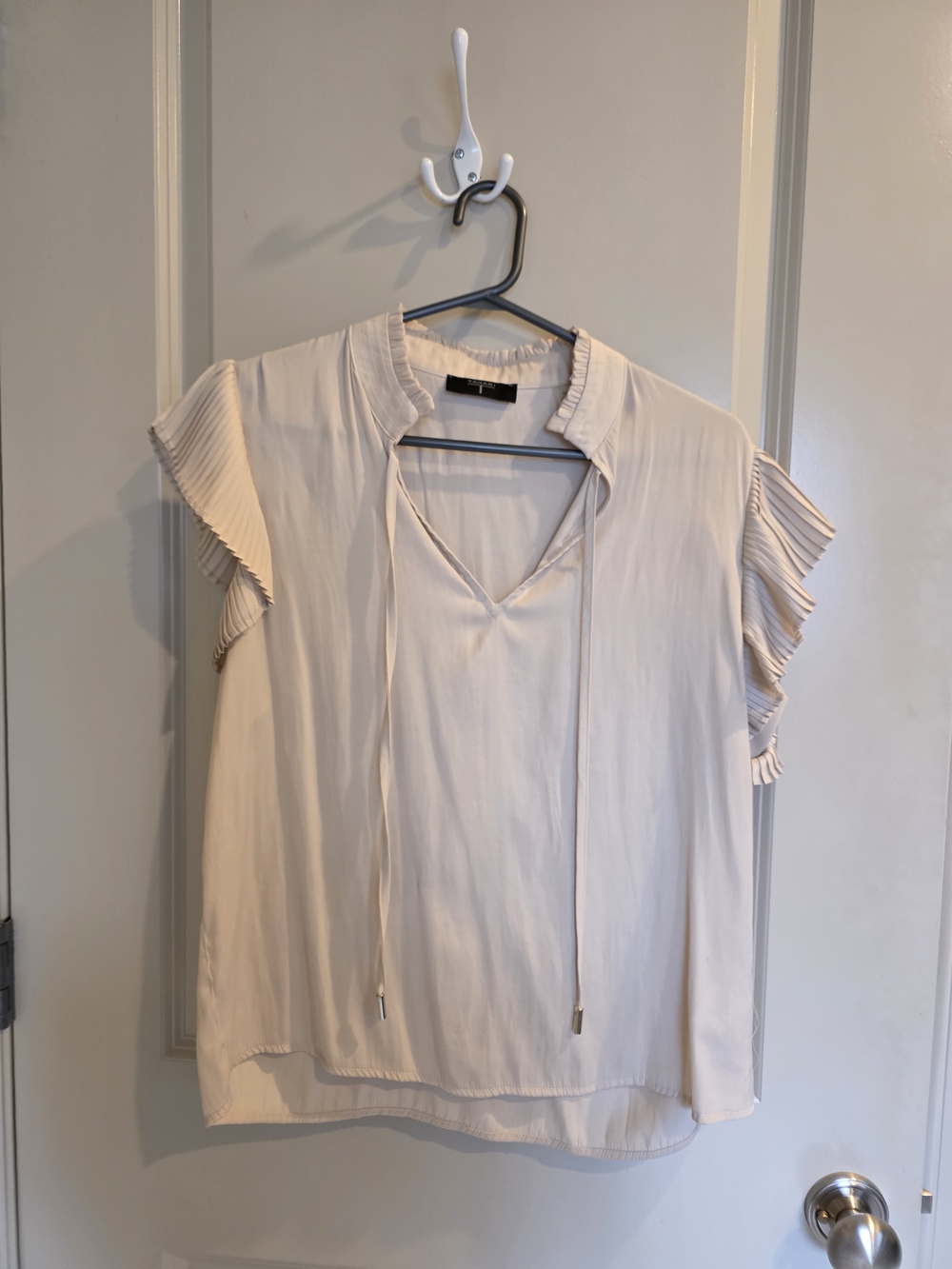 Tahari Beige Ruffle Sleeve V-Neck Tie Blouse